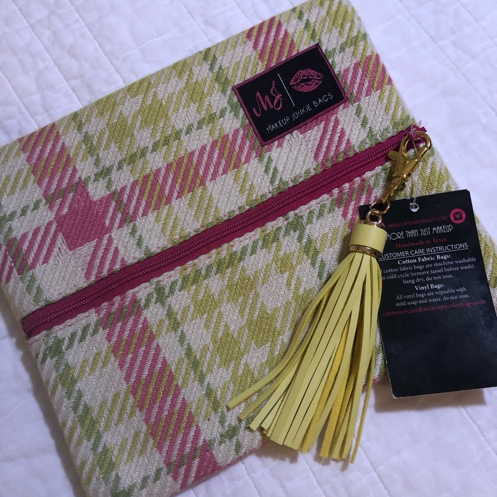 NEW Makeup Junkie Bag Size Small Sweet Plaid